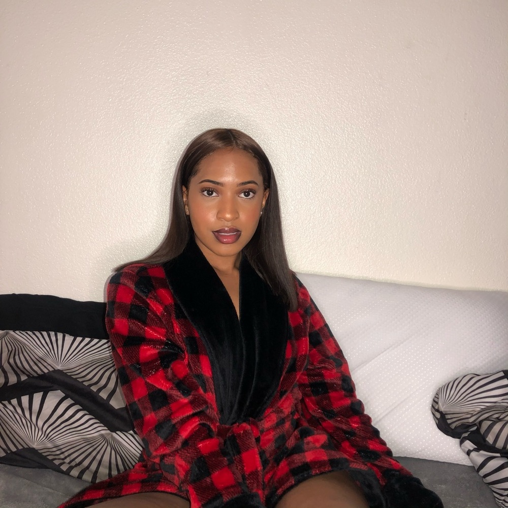 Meet your Posher, Ariana